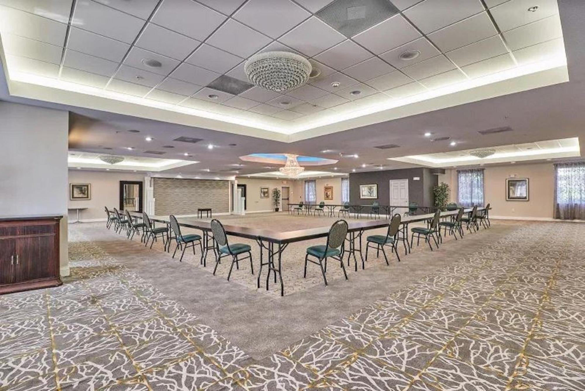 Holiday Inn Express Hotel & Suites Clearwater Us 19 North By Ihg Exterior foto